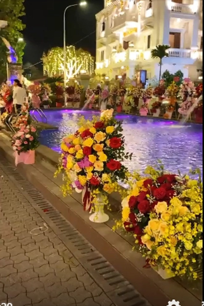 Dần dần, việc buôn bán ngày một thuận lợi hơn, thậm chí đến nay, anh đã duy trì việc bán ra 3.000 con lợn/ngày. Ảnh: chụp màn hình