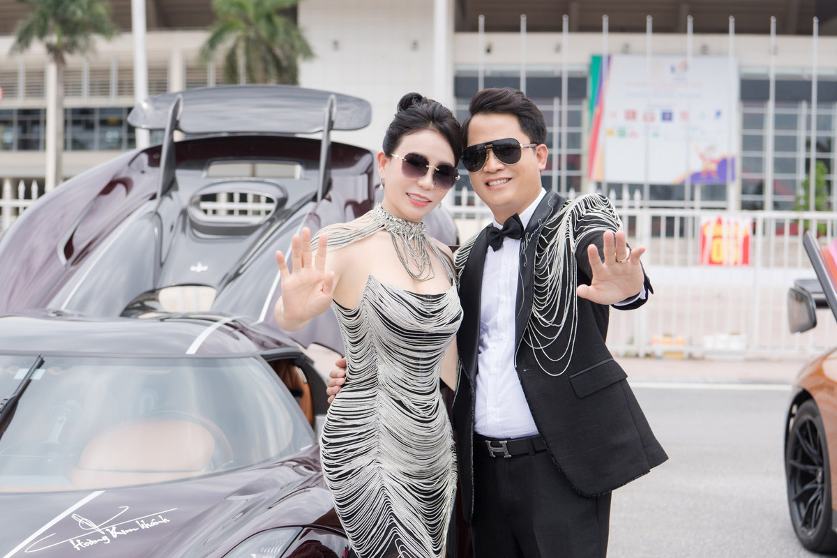 Bà Phan Thị Mai chuỗi thẩm mỹ viện nổi tiếng ở TP HCM, còn doanh nhân Hoàng Kim Khánh cũng nổi tiếng trong giới chơi xe ở Sài Gòn. Ảnh: FBNV