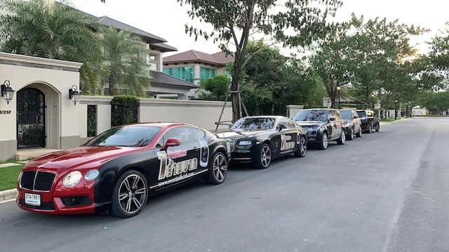 Dàn siêu xe gây choáng của vợ chồng Angela Chu. Ảnh: FBNV