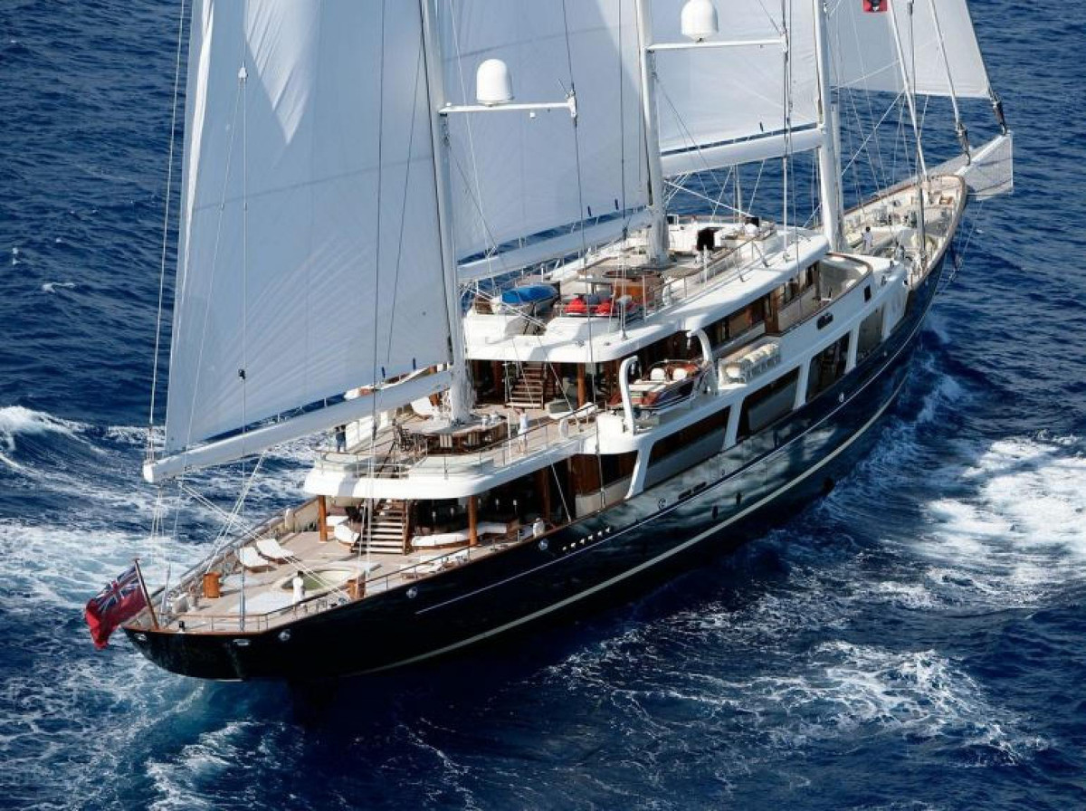 Đơn vị làm ra du thuyền Koru là Oceanco có trụ sở tại Hà Lan. Không chỉ có mức giá cao chót vót 500 triệu USD, chi phí bảo trì hàng năm cho Koru không dưới 50 triệu USD/năm (tương đương 1,2 nghìn tỷ đồng). Ảnh: Lurssen