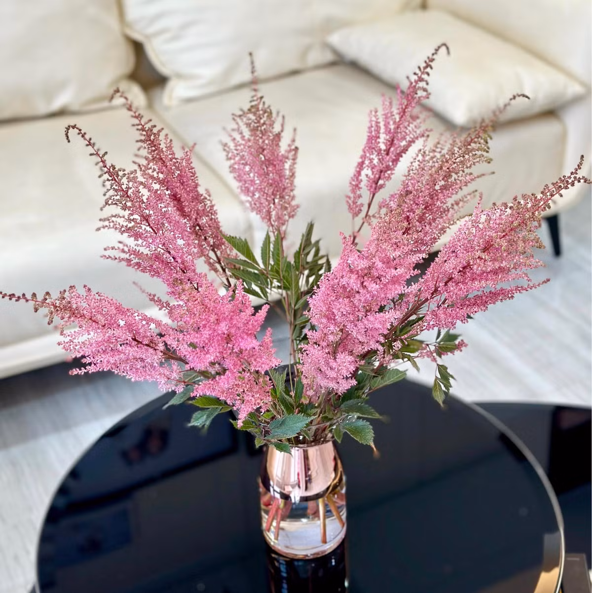 Pha Lê cũng từng tiết lộ mê hoa hơn từ lúc có con. Ảnh: FBNV