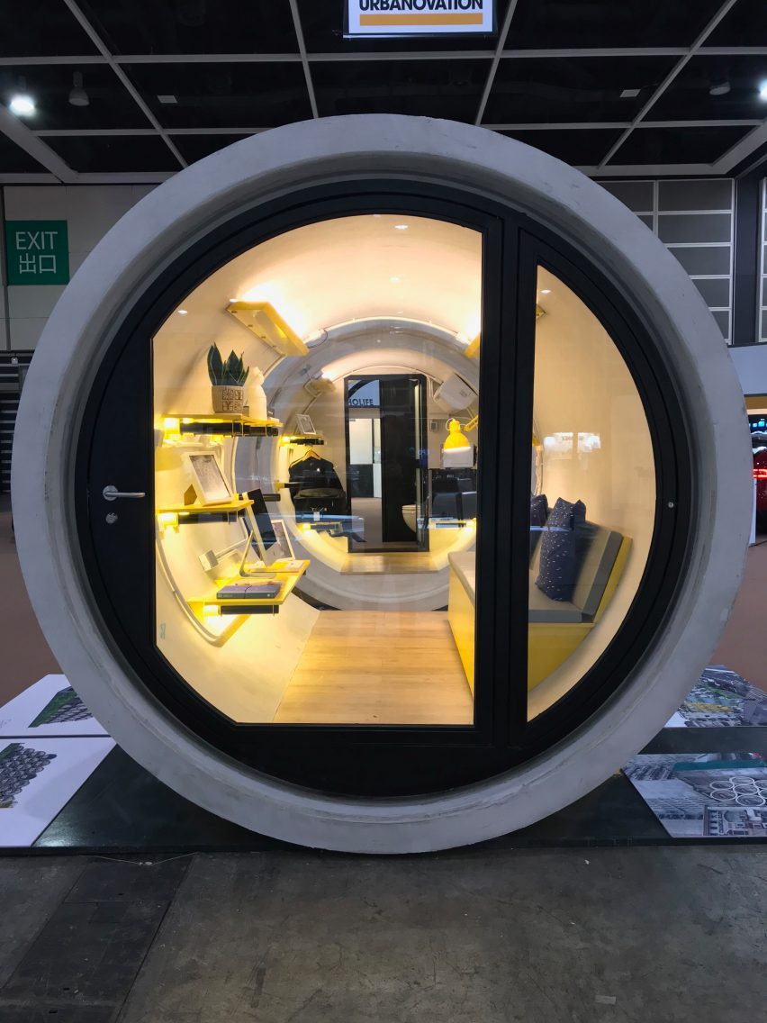 Đặc biệt, tất cả được sắp xếp phù hợp với hình dạng cong của ống cống.