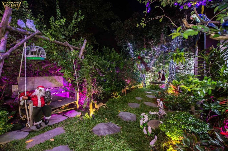 Khu vườn như bước ra từ trong cổ tích. Nguồn ảnh: FBNV