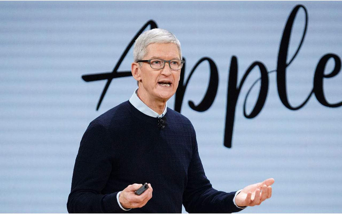 Trong khi đó, CEO Tim Cook của Apple được cho là chỉ ngủ từ 22:00 đến 3:45 sáng mỗi ngày. Ảnh: BI