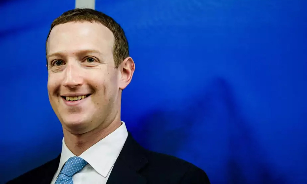 Ông chủ trẻ tuổi của mạng xã hội Facebook, Mark Zuckerberg dành phần lớn thời gian ban đêm để làm việc và chỉ ngủ khoảng 5 tiếng mỗi ngày. Ảnh: BI