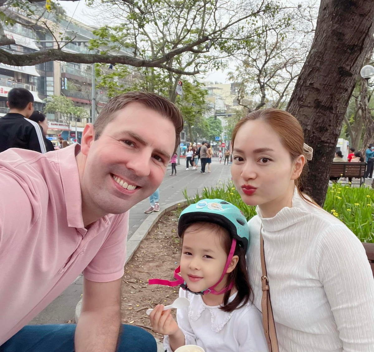 Ben trong can ho cua dien vien Lan Phuong va chong Tay