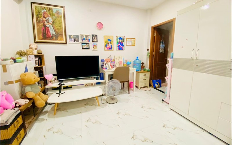 Căn phòng của con gái Thu Phượng sáng bóng, trang trí cực kỳ đáng yêu.