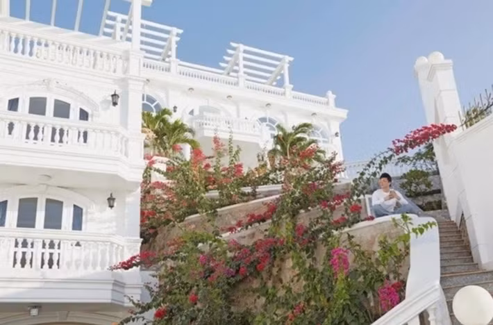 Nathan Lee cũng sở hữu biệt thự 600 tỷ view biển ở Vũng Tàu. Ảnh: FBNV