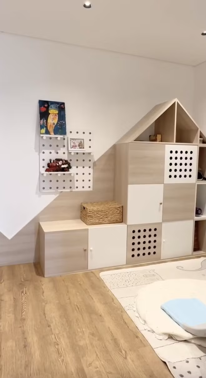 Góc nào trong nhà cũng được bài trí gọn gàng. Nguồn ảnh: FBNV, chụp màn hình