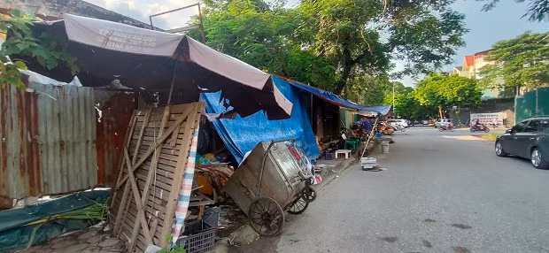 “Xot xa” loat lo dat bat dong, nhech nhac tai Khu do thi moi Yen Hoa-Hinh-12