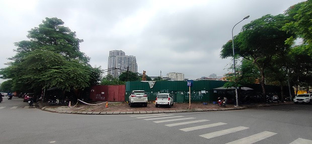 Dự án được phê duyệt tỷ lệ 1/500 từ những năm 2000, trên diện tích khoảng 39.902ha, dân số dự kiến theo quy hoạch là 11.000 người, thế nhưng đến nay vẫn “án binh bất động” và chưa có dấu hiệu triển khai. 