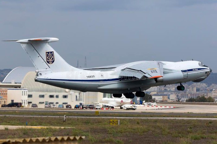 Ilyushin Il-76 Candid là loại máy bay vận tải cỡ lớn 4 động cơ phản lực được thiết kế với mục đích vận chuyển máy móc, thiết bị hạng nặng đến các khu vực xa xôi có cơ sở hạ tầng kém trên lãnh thổ Liên bang Xô Viết nhằm thay thế cho Antonov An-12.