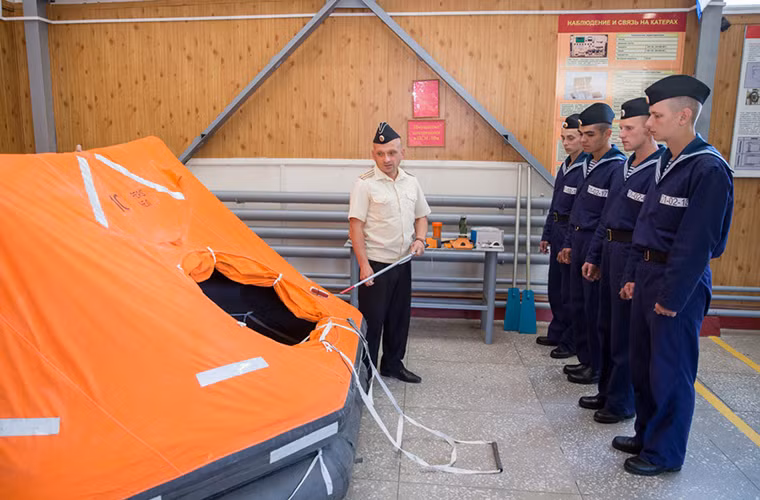 Nhìn chung cơ cấu của Vệ binh Quốc gia Nga không khác gì mấy so với Quân đội Nga, nhưng nó có quy mô nhỏ hơn và đa phần chỉ hoạt động bên trong lãnh thổ nước Nga. Tuy nhiên cũng có một số ngoại lệ khi bản thân lực lượng cũng được hợp thành từ nhiều đơn vị tác chiến đặc biệt từng trực thuộc Bộ Nội vụ Nga. Nguồn ảnh: Arms-Expo.