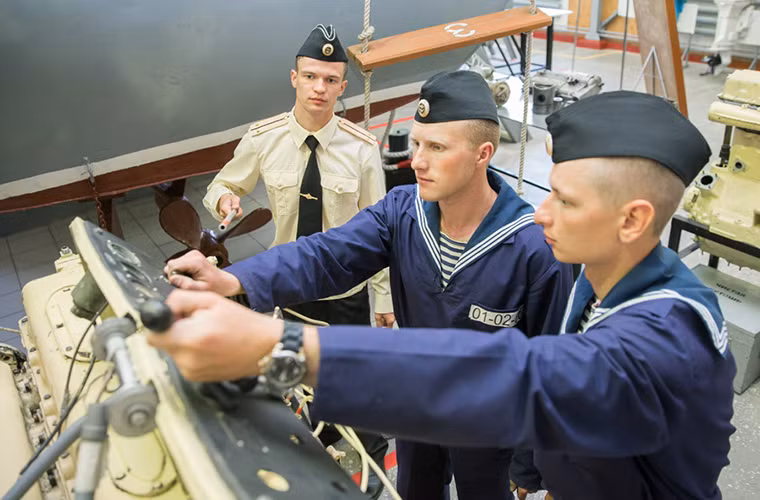 Được Tổng thống Nga Vladimir Putin ký sắc lệnh thành lập vào ngày 5/4/2016, Vệ binh Quốc gia Nga là một trong những lực lượng an ninh trực thuộc Bộ Nội vụ với nhiệm vụ chính là bảo vệ an ninh nội địa, chống lại chủ nghĩa khủng bố lẫn cực đoan bên trong nước Nga, hỗ trợ an ninh trong tình trạng khẩn cấp và duy trì thiết quân luật khi cần thiết. Nguồn ảnh: Arms-Expo.