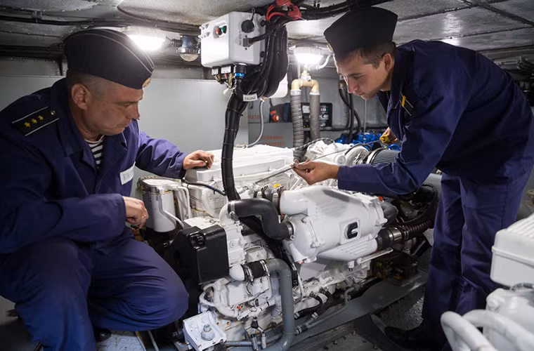 Theo Arms-Expo, không chỉ đảm nhận nhiệm vụ bảo vệ an ninh nội địa trên đất liền Lực lượng Vệ binh Quốc gia Nga còn thực hiện cả một số nhiệm vụ tác chiến đặc biệt trên biển vốn thuộc về Hải quân Nga. Kể từ khi được thành lập vào tháng 4/2016 cho đến nay Vệ binh Quốc gia Nga đã có sự thay đổi rõ nét về cách thức hoạt động không chỉ đơn thuần là một lực lượng an ninh thông thường. Nguồn ảnh: Arms-Expo.