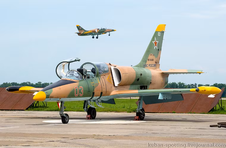 Được biết hiện tại Không quân Nga có trong biên chế khoảng 200 chiếc L-39 hoạt động chủ yếu tại các học viên không quân, trong tương lai chúng sẽ dần được thay thế bằng các dòng máy bay huấn luyện hiện đại hơn như Yak-130 hay Yak-152. Nguồn ảnh: Arms-Expo.