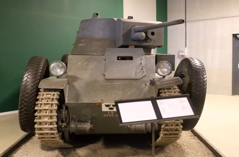 Quay lại lịch sử phát triển của L-30, nó được phát triển bởi Landsverk một công ty chuyên chế tạo xe hơi của Thụy Điển hoạt động từ thế kỷ thứ 19 nhưng đến đầu những năm 1920 nó lại thuộc sở hữu của người Đức. Do đó L-30 có thể được xem là thành tựu của ngành công nghiệp quân sự Đức hơn là của Thụy Điển. Nguồn ảnh: arms-expo.