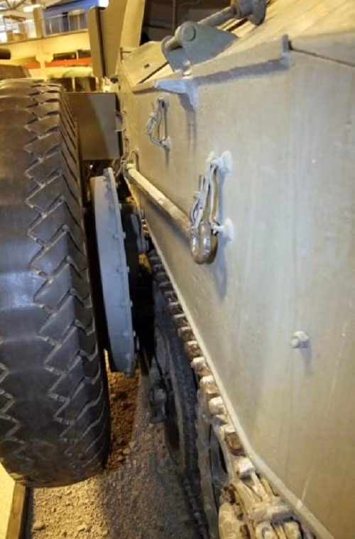 Với thất bại của L-30, Landsverk không bao giờ phát triển thêm dòng xe tăng lai bánh xích và bánh lốp nào nữa thay vào đó là các dòng xe tăng bánh xích hạng nhẹ và xe bọc thép chiến đấu. Vai trò của Landsverk đối với nước Đức đến giữa năm 1930 cũng dần mờ nhạt khi Berlin bắt đầu tái vũ trang quân đội của mình. Nguồn ảnh: arms-expo.