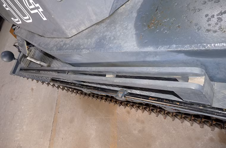 Cận cảnh phần giáp sườn của Panzer II với độ dày khoảng 20mm nhưng thiết kế bên trong xe lại không quá chật chội nếu không muốn nói là thoải mái đối với kíp chiến đấu ba người. Nguồn ảnh: arms-expo.