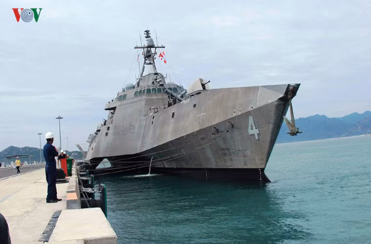 Tàu khu trục USS Coronado vào biên chế của Hải quân Hoa Kỳ hồi tháng 4/2014, là chiếc tàu tác chiến ven bờ thứ 4 và là chiếc thứ 2 thuộc lớp tàu Independence được biên chế trong Hải quân Hoa Kỳ. Nguồn ảnh: VOV.