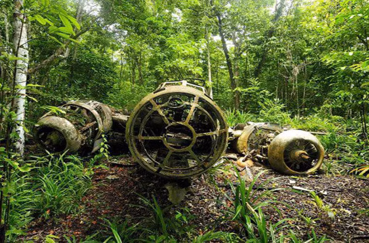 Chiếc máy bay ném bom Mitsubishi G4Ma Hamaki tại quần đảo Salomon.