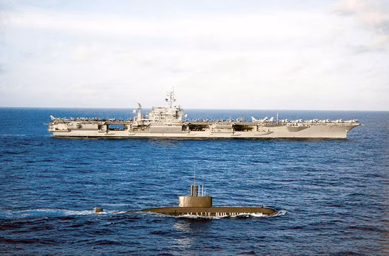 Ở một số biến thể nâng cấp của Chang Bogo, Hải quân Hàn Quốc kỳ vọng có thể trang bị thêm cho mẫu tàu ngầm này tên lửa chống hạm UGM-84L Harpoon. Kết hợp với đó là hệ thống trang thiết bị điện tử mới nhằm tăng cường khả năng chiến đấu của lớp tàu này trong tương lai gần. Nguồn ảnh: namu.wik.