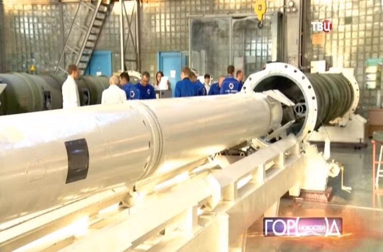 Tên tuổi của Avangard dĩ nhiên cũng gắn liền với các loại tên lửa phòng không mà nó từng chế tạo như dòng tên lửa V-750 dành cho tổ hợp tên lửa phòng không huyền thoại S-75 từng tham chiến trong Chiến tranh Việt Nam, hay V-600 dành cho tổ hợp phòng không S-125 và còn nhiều cái tên khác. Nguồn ảnh: arms-expo.