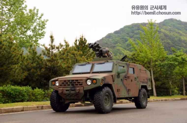 Quân đội Hàn Quốc dự kiến sử dụng tên lửa chống tăng Hyeongung để thay thế các dòng súng chống tăng không giật cỡ 90 và 106,7mm, cũng như tên lửa chống tăng TOW cũ. Nguồn ảnh: warfiles.ru.