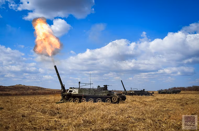 Hiện tại, 2S4 Tyulpan là một trong những vũ khí chủ lực của các đơn pháo binh Nga ở Quân khu phía Đông. Và nó chỉ mới được Quân đội Nga tái trang bị trở lại trong năm 2016. Nguồn ảnh: smitsmitty.