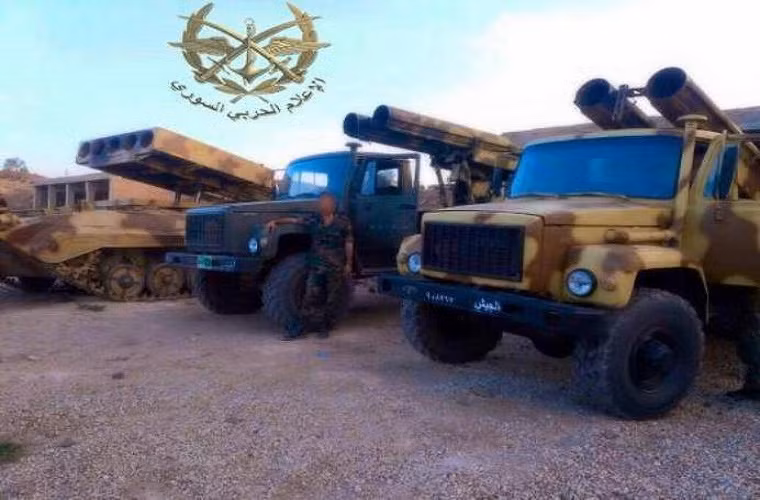 Xét về sức mạnh hỏa lực thì “Volcano” là mẫu đạn rocket tự tạo đáng sợ nhất của SAA hiện nay, nó có thể được triển khai trên nhiều nền tảng khác nhau và được phát triển thành ba biến thể với cỡ nòng từ 107mm đến 240mm. Nguồn ảnh: southfront.org.