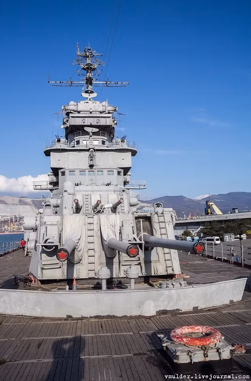 Theo học thuyết này, Project 68bis đóng vai trò như một tàu tuần tra và bảo vệ các vùng biển chiến lược của Liên Xô trước các mối đe dọa tiềm tàng từ bên ngoài. Đòi hỏi này có phần hơi quá sức với một con tàu có lượng giãn nước 16.600 tấn, do các vùng biển Liên Xô đang nắm quyền kiểm soát vào đầu những năm 1950 là cực kỳ lớn. Nguồn ảnh: livejournal.com.