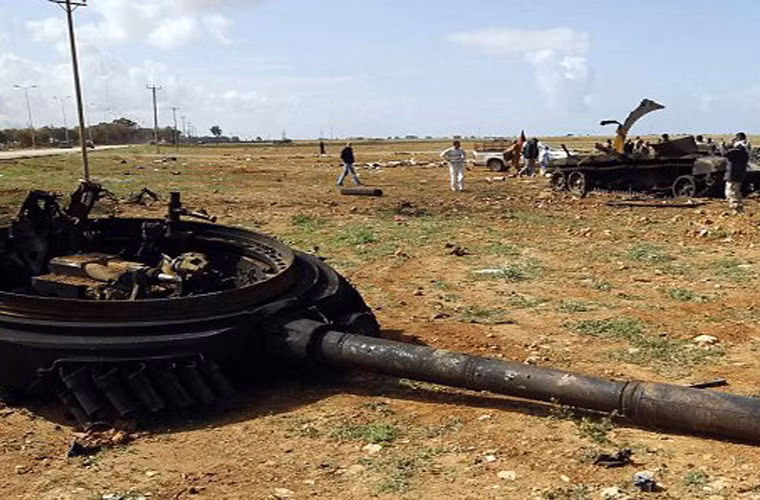 Còn các xe tăng của Mỹ và NATO, đạn chủ yếu thường được để ở ngăn chứa phía sau tháp pháo (bộ đội ta thường gọi đó là “bu gà”).