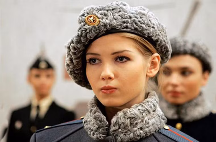 #2: Nữ quân nhân Nga