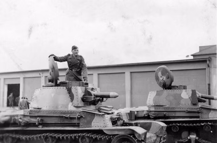 Quốc gia Châu Âu đầu tiên “dâng hiến” công nghệ xe tăng của mình cho Đức chính Tiệp Khắc sau khi nước này bị Hitler thôn tính một cách dễ dàng vào năm 1938. Trong đầu những năm 1930, Tiệp Khắc khá nổi tiếng với công nghệ xe tăng của mình với các dòng tăng hạng nhẹ như LT vz. 35 và LT vz. 38, đây chính là điều người Đức cần để hoàn thiện cỗ máy chiến tranh đang trên đà phát triển của mình. Nguồn ảnh: Network54.