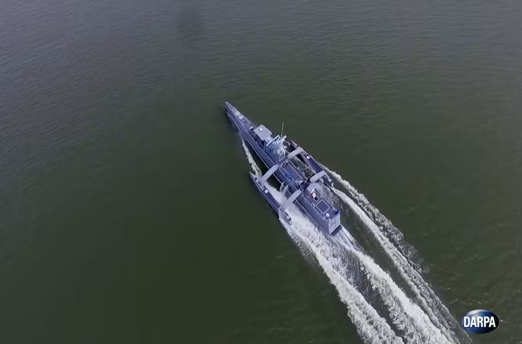 Chương trình phát triển tàu không người lái “Sea Hunter” được xem là bước tiến lớn của Hải quân Mỹ trong việc phát triển các mẫu vũ khí tự động, ngoài ra nó còn được xem là sự đầu tư cho tương lai của Washington trước các mối đe dọa tiềm năng trên biển đến từ Nga và Trung Quốc. Nguồn ảnh: Navy Times.