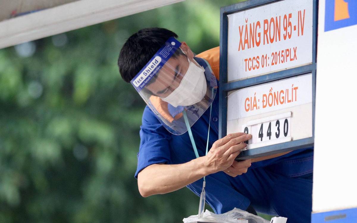 Từ 11/7/2022, chính thức giảm thuế bảo vệ môi trường với xăng dầu Tu 11/7/2022, chinh thuc giam thue bao ve moi truong voi xang dau