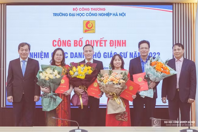 PGS.TS Nguyen Huu Phan: Nha khoa hoc tre voi 45 bai bao quoc te-Hinh-2