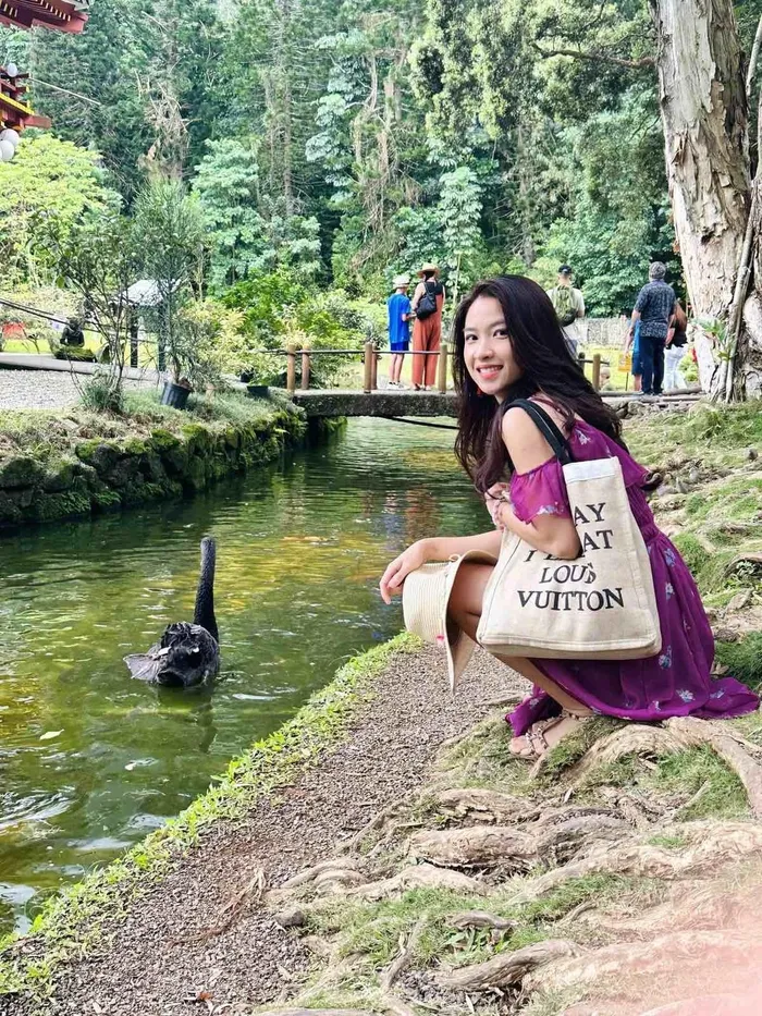 Hanh trinh thanh nha khoa hoc co tam anh huong the gioi cua co gai Viet-Hinh-3