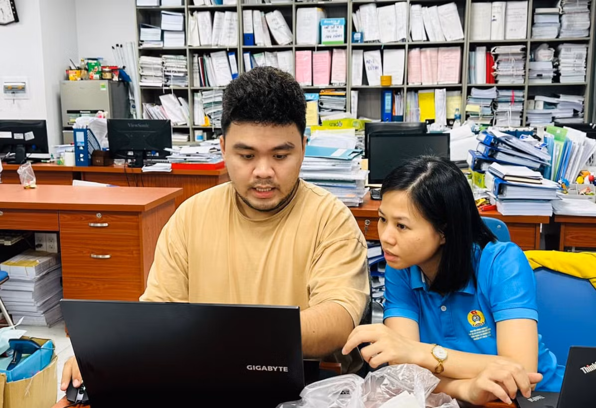 25 tuoi co 3 bang DH, viet 8 bai bao quoc te trong 1,5 nam-Hinh-3