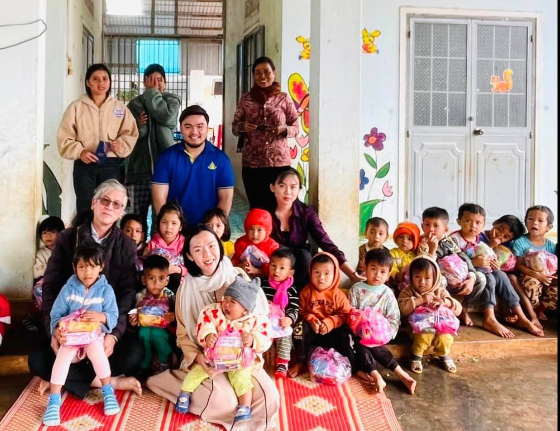 25 tuoi co 3 bang DH, viet 8 bai bao quoc te trong 1,5 nam-Hinh-5