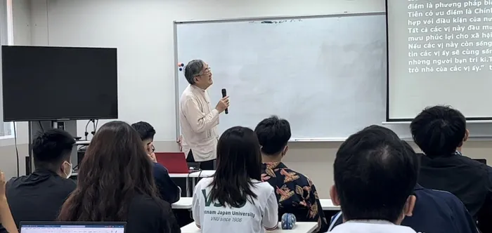 Giao su Nhat hoc phong cach lanh dao cua Bac Ho-Hinh-2