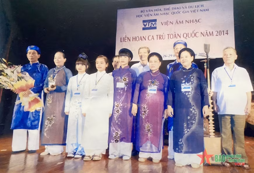 Câu lạc bộ tham gia Liên hoan Ca trù toàn quốc năm 2014. Ảnh nhân vật cung cấp
