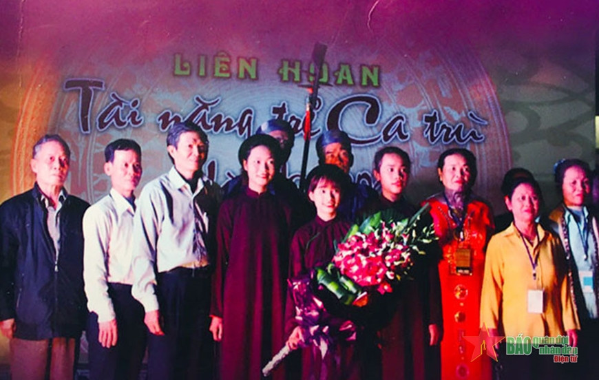 Câu lạc bộ tại Liên hoan tài năng trẻ Ca trù Hà Nội năm 2016. Ảnh nhân vật cung cấp