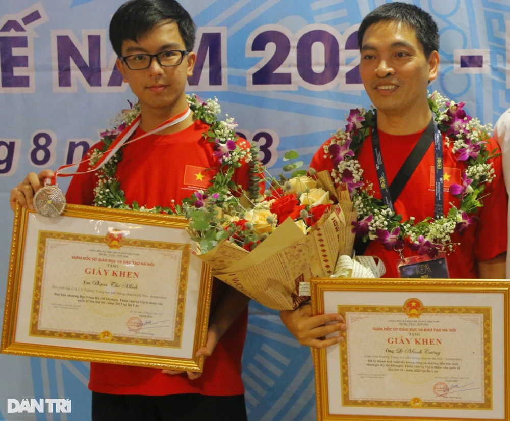 Tu cuon sach nam lop 2 den Huy chuong bac QT cua nam sinh Ha Noi-Hinh-3