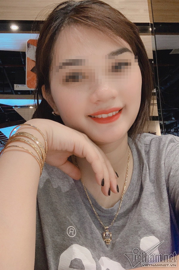 Co gai xinh dep bien dang vi rach mat nan mu sau tiem mo tu than lam dep