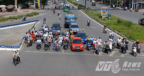 Nguoi Ha Noi cuong cuong vuot den do vi nang nong ky luc-Hinh-5
