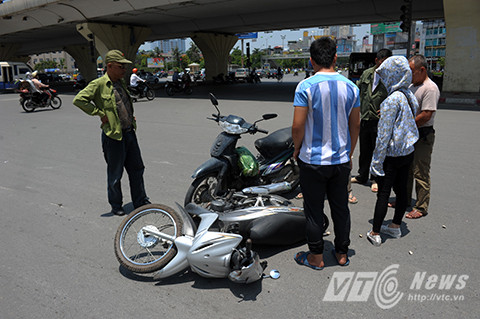 Nguoi Ha Noi cuong cuong vuot den do vi nang nong ky luc-Hinh-10