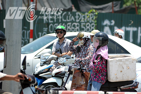 Nguoi Ha Noi cuong cuong vuot den do vi nang nong ky luc-Hinh-2