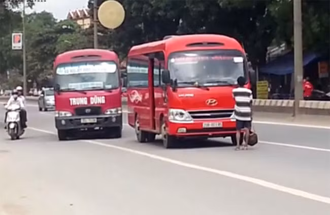 Xin deu tren duong cao toc TP HCM - Trung Luong