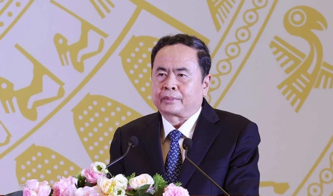 Phát biểu tại buổi lễ, Chủ tịch Quốc hội Trần Thanh Mẫn nhấn mạnh, trong bối cảnh mới, đòi hỏi đội ngũ trí thức nước nhà phải có nhận thức mới, tư duy khoa học gắn với những giải pháp thiết thực, hiệu quả để đưa khoa học và công nghệ trở thành động lực phát triển đất nước... Chủ tịch Quốc hội tin tưởng VUSTA tiếp tục là hạt nhân tập hợp, đoàn kết, phát huy sức sáng tạo của đông đảo đội ngũ trí thức khoa học và công nghệ trong nước và nước ngoài, góp phần tích cực tham gia xây dựng Đảng, Nhà nước trong sạch, vững mạnh.. 